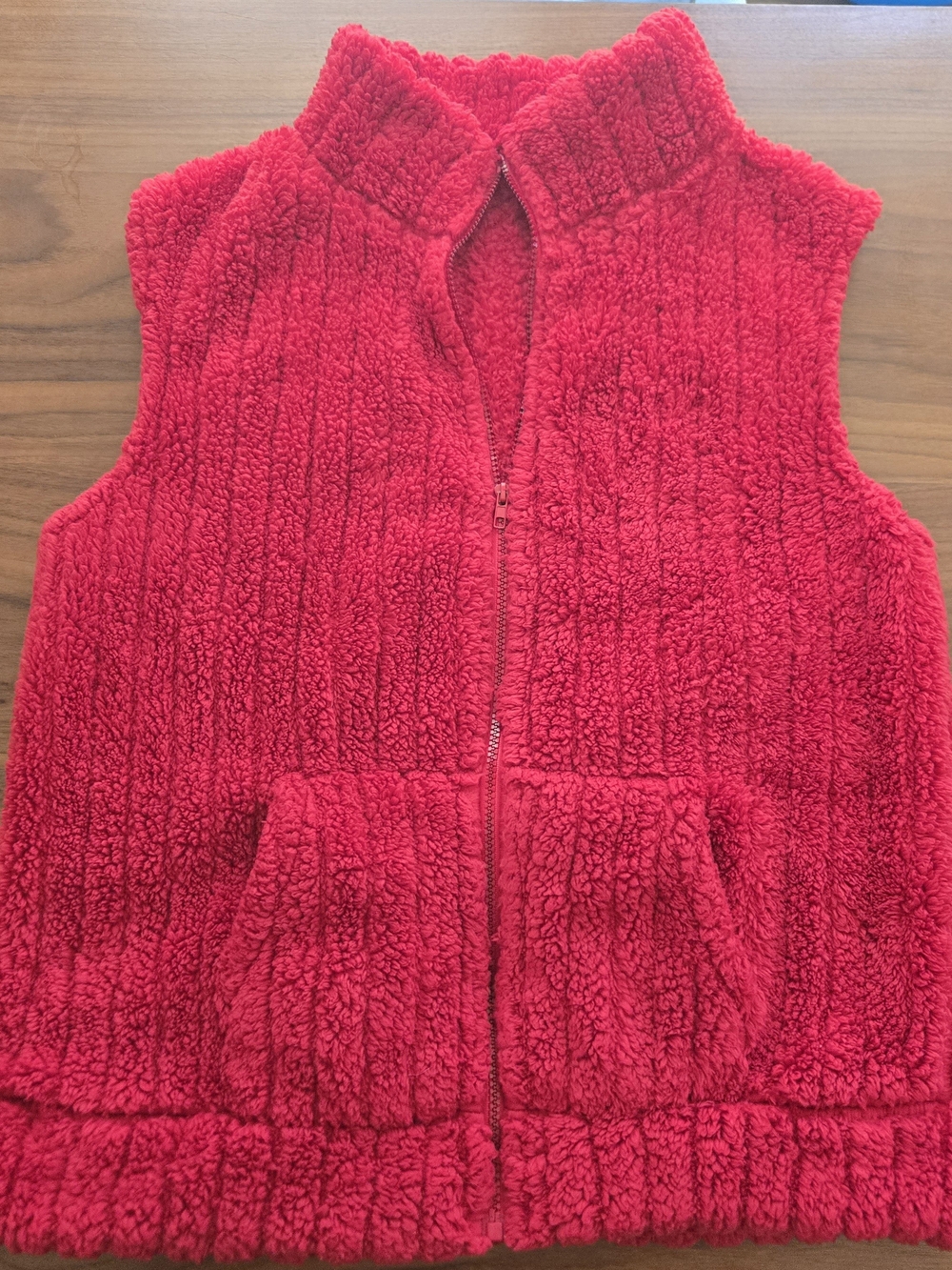Cozy Red Teddy Sherpa Fleece Full-Zip Vest with Pockets M